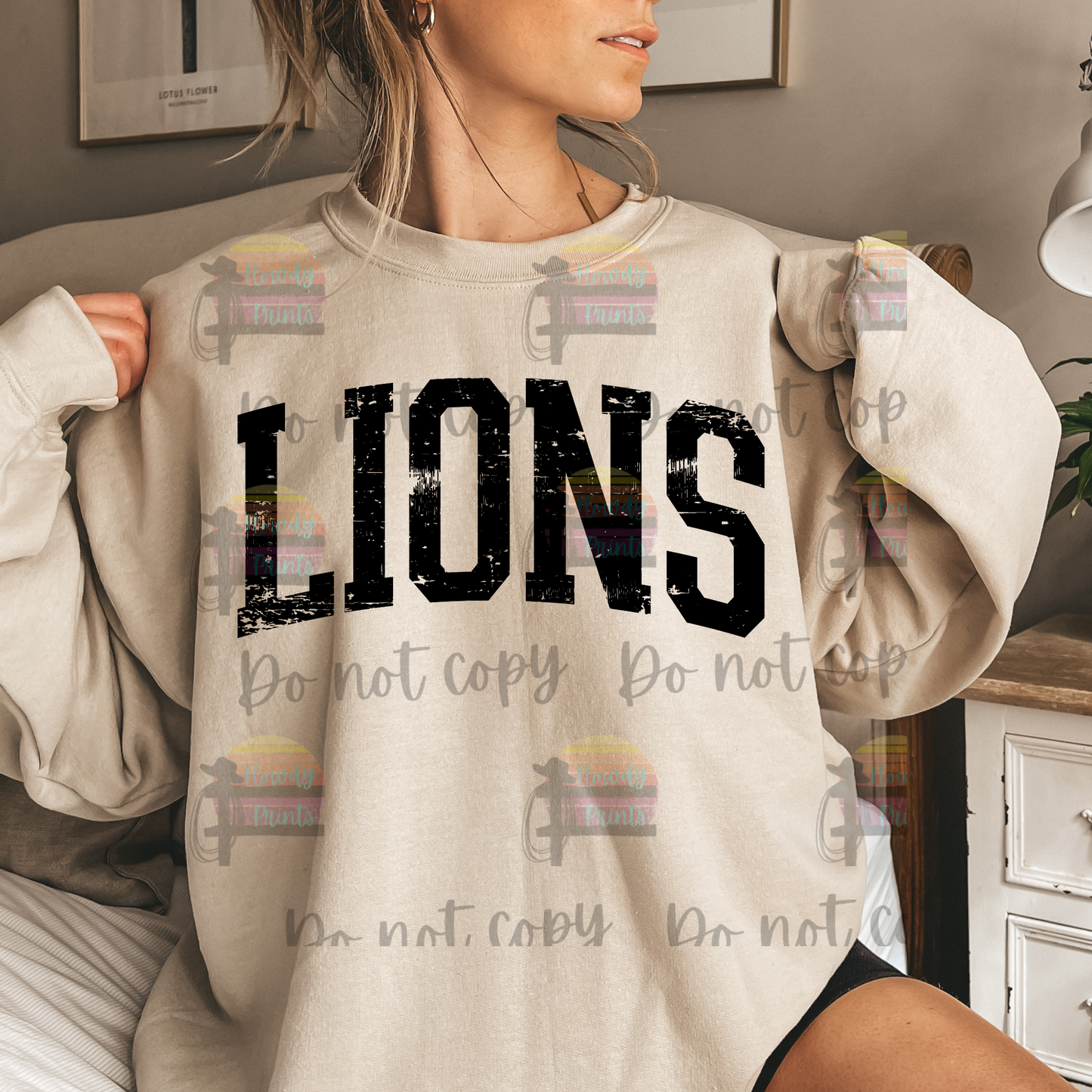 Lions black distressed